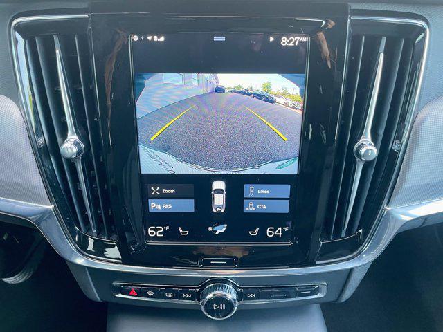Photo of 2021 Onyx Black Metallic Volvo S90