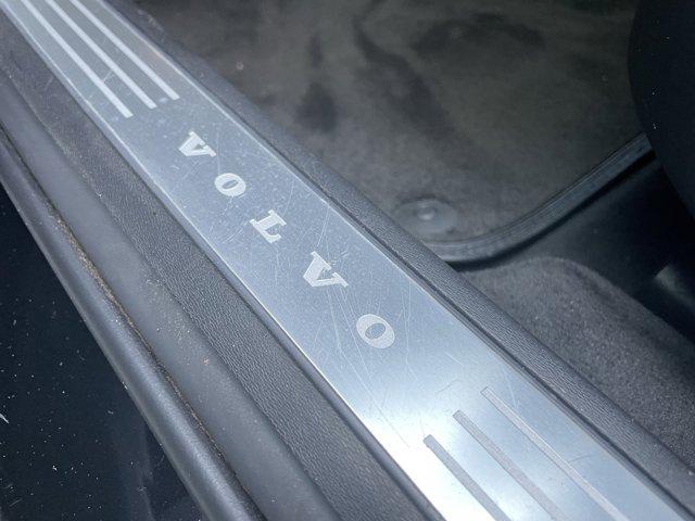 Photo of 2021 Onyx Black Metallic Volvo S90
