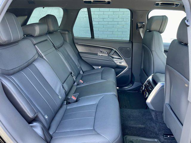 Photo of 2023 Santorini Black Metallic Land Rover Range Rover