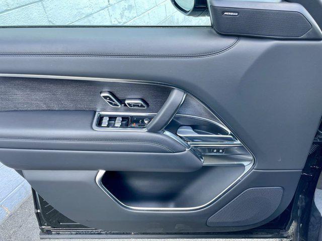 Photo of 2023 Santorini Black Metallic Land Rover Range Rover