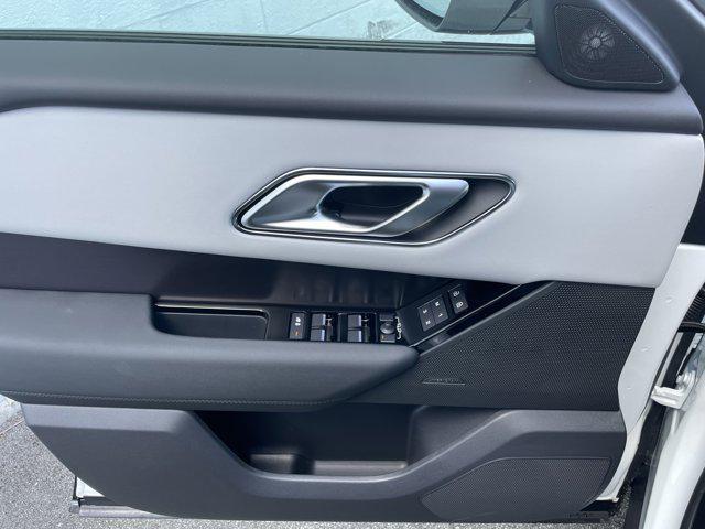 Photo of 2026 Fuji White Land Rover Range Rover Velar