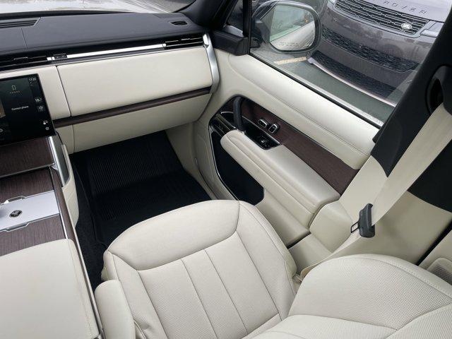 Photo of 2025 Batumi Gold Land Rover Range Rover