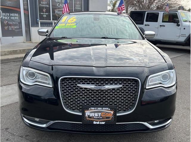 Photo of 2016 Black Chrysler 300C