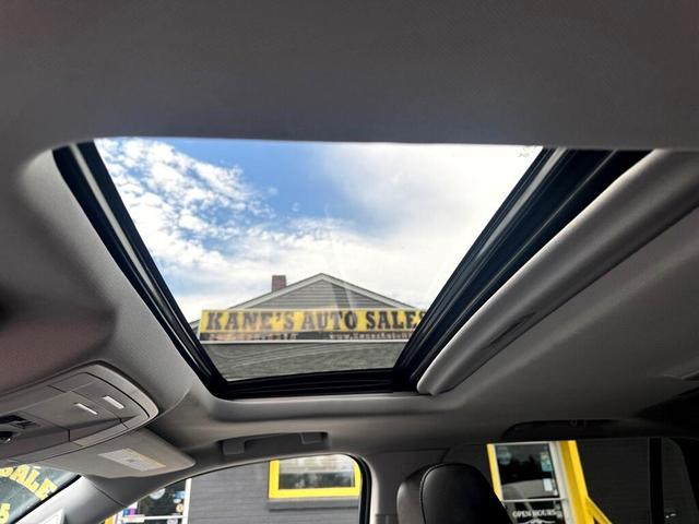 Photo of 2020 Blue GMC Yukon