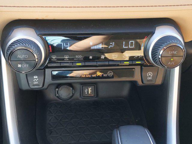Photo of 2024 Wind Chill Pearl Toyota RAV4
