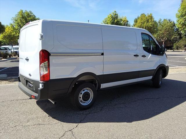 Photo of 2025 Oxford White Ford Transit-250