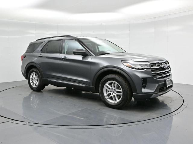Photo of 2025 Gray Metallic Ford Explorer