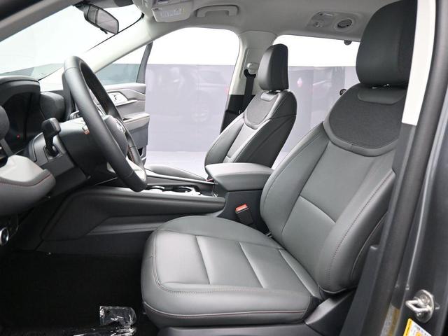 Photo of 2025 Gray Metallic Ford Explorer