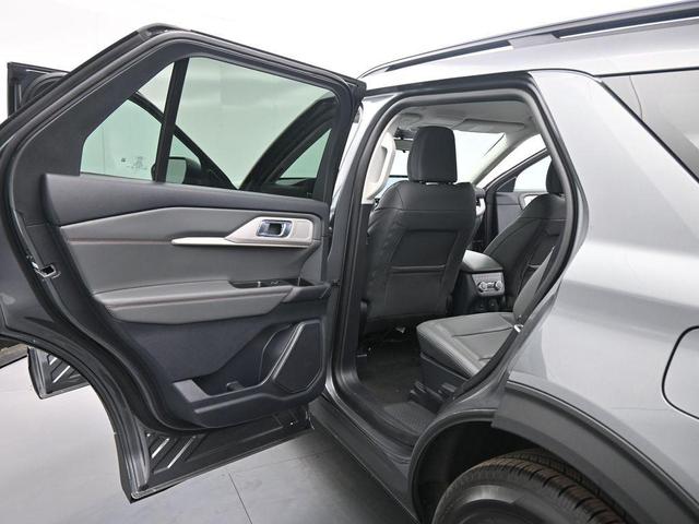 Photo of 2025 Gray Metallic Ford Explorer
