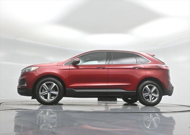 Photo of 2019 Ruby Red Metallic Tinted Clearcoat Ford Edge