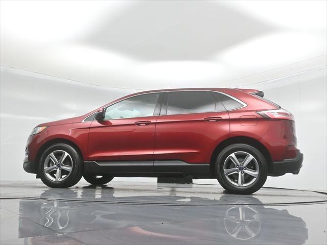 Photo of 2019 Ruby Red Metallic Tinted Clearcoat Ford Edge