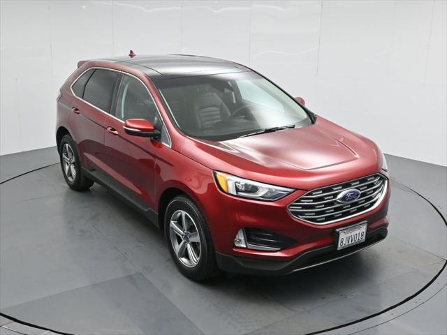 Photo of 2019 Ruby Red Metallic Tinted Clearcoat Ford Edge