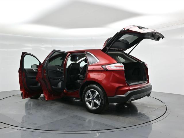 Photo of 2019 Ruby Red Metallic Tinted Clearcoat Ford Edge