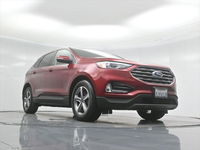 Photo of 2019 Ruby Red Metallic Tinted Clearcoat Ford Edge