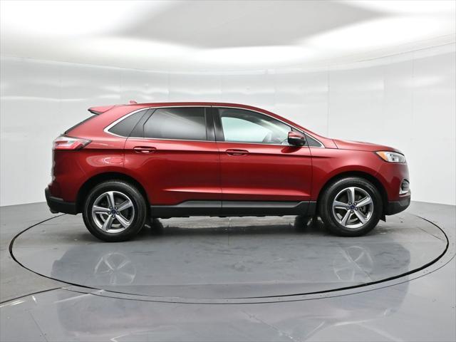 Photo of 2019 Ruby Red Metallic Tinted Clearcoat Ford Edge