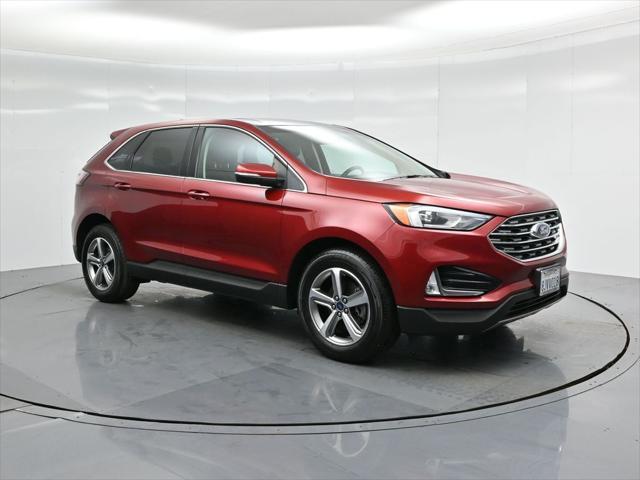 Photo of 2019 Ruby Red Metallic Tinted Clearcoat Ford Edge