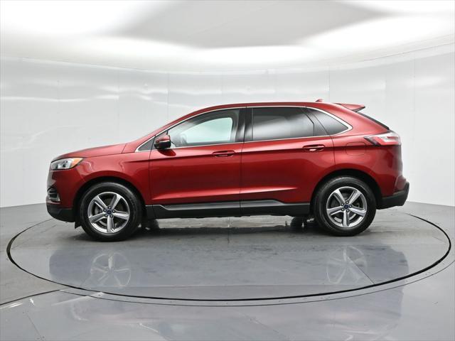 Photo of 2019 Ruby Red Metallic Tinted Clearcoat Ford Edge