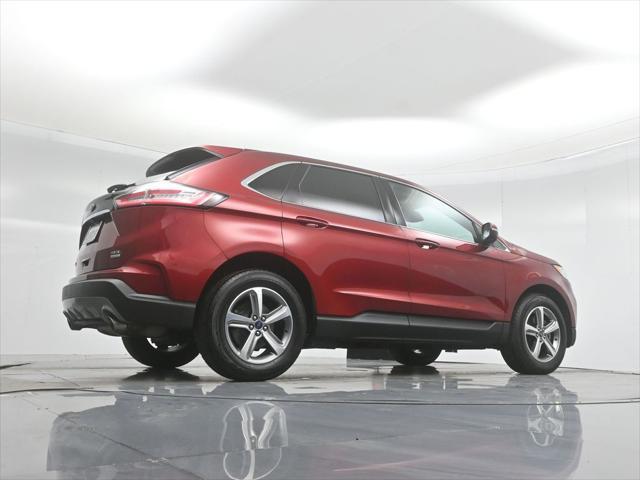 Photo of 2019 Ruby Red Metallic Tinted Clearcoat Ford Edge