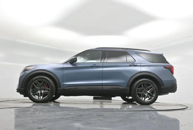 Photo of 2025 Vapor Blue Ford Explorer