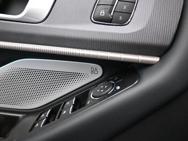 Photo of 2025 Gray Metallic Ford Explorer