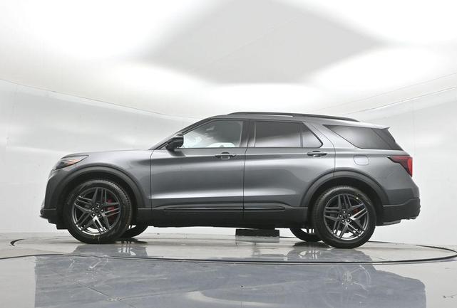 Photo of 2025 Gray Metallic Ford Explorer