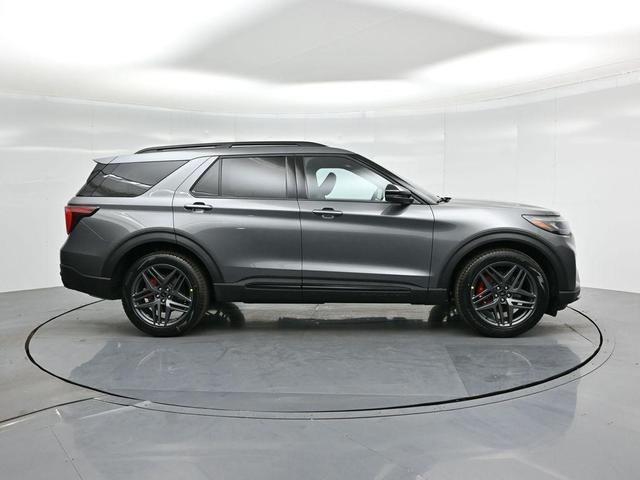 Photo of 2025 Gray Metallic Ford Explorer