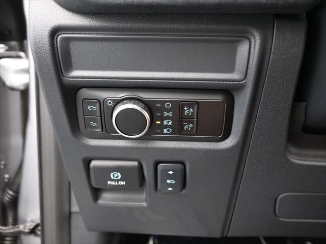 Photo of 2025 Silver Metallic Ford F-150 Lightning