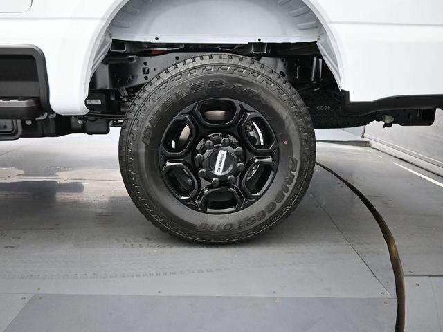 Photo of 2025 Oxford White Ford F-250