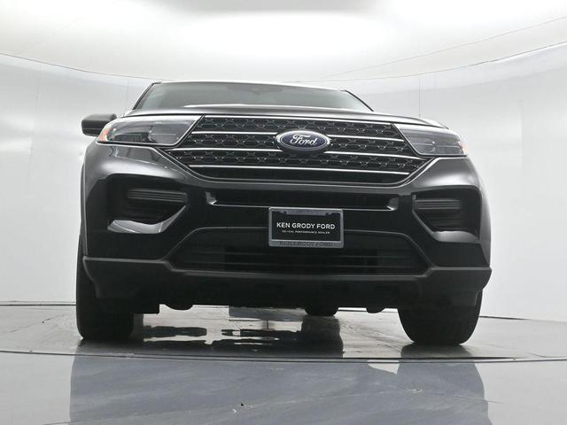 Photo of 2023 Agate Black Metallic Ford Explorer