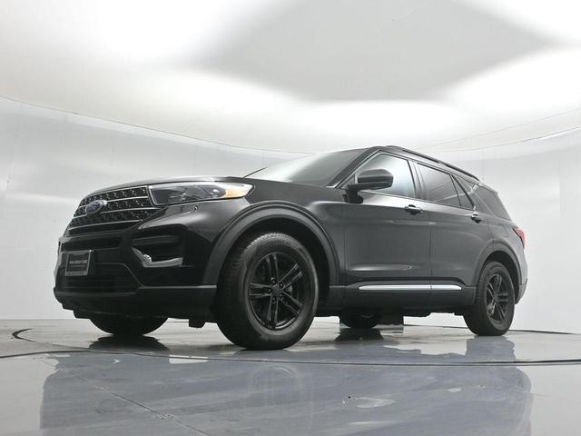 Photo of 2023 Agate Black Metallic Ford Explorer