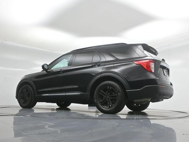 Photo of 2023 Agate Black Metallic Ford Explorer