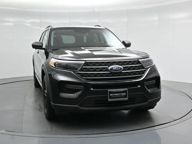 Photo of 2023 Agate Black Metallic Ford Explorer