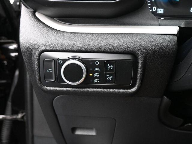 Photo of 2023 Agate Black Metallic Ford Explorer