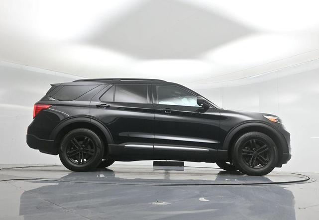 Photo of 2023 Agate Black Metallic Ford Explorer