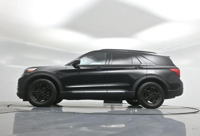 Photo of 2023 Agate Black Metallic Ford Explorer