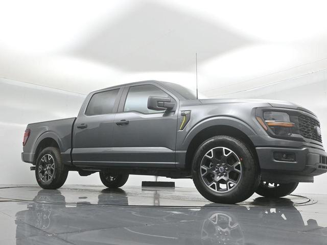 Photo of 2025 Gray Metallic Ford F-150