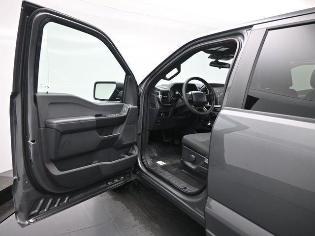 Photo of 2025 Gray Metallic Ford F-150