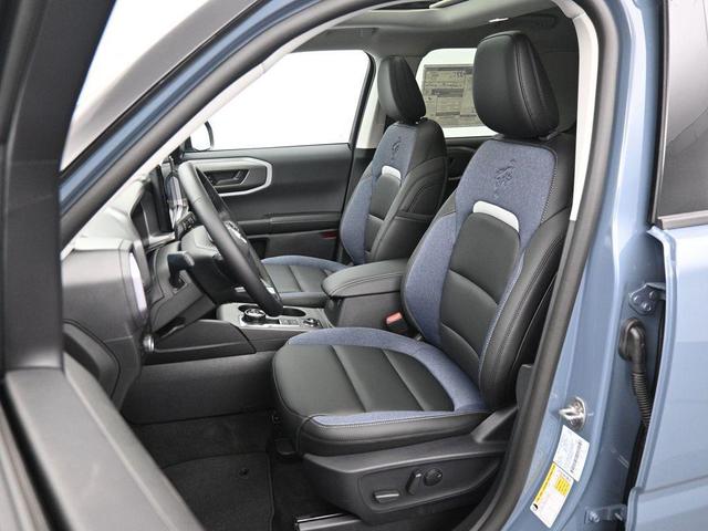 Photo of 2025 Azure Gray Metallic Ford Bronco Sport