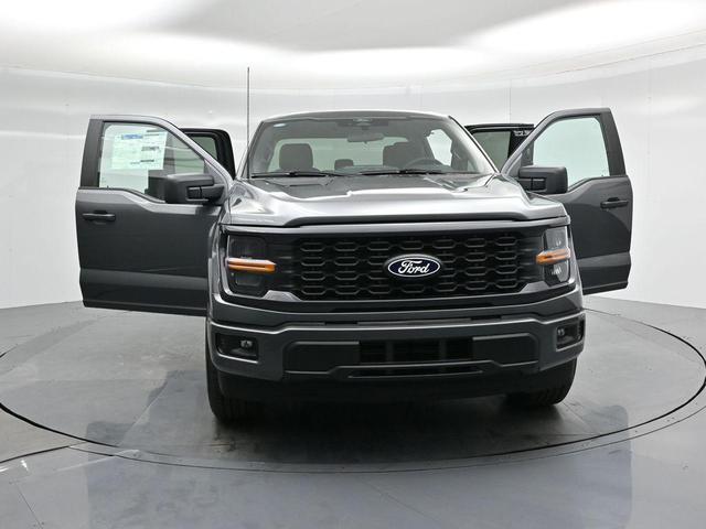 Photo of 2025 Gray Metallic Ford F-150
