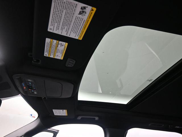 Photo of 2025 White Ford Expedition