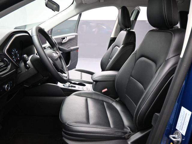 Photo of 2022 Atlas Blue Metallic Ford Escape