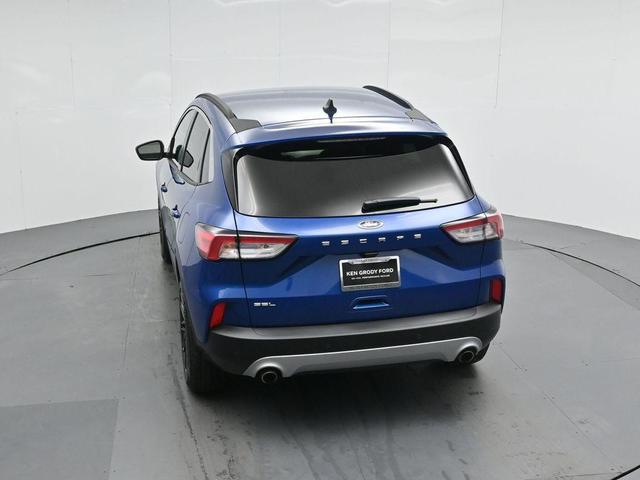 Photo of 2022 Atlas Blue Metallic Ford Escape