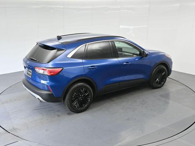 Photo of 2022 Atlas Blue Metallic Ford Escape