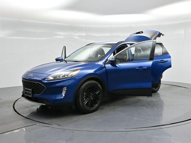 Photo of 2022 Atlas Blue Metallic Ford Escape