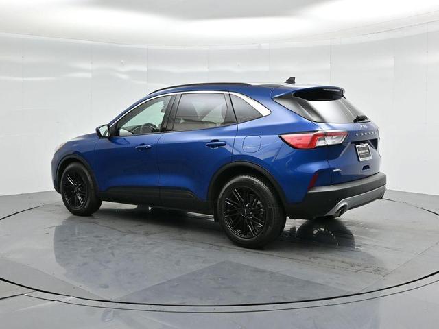 Photo of 2022 Atlas Blue Metallic Ford Escape