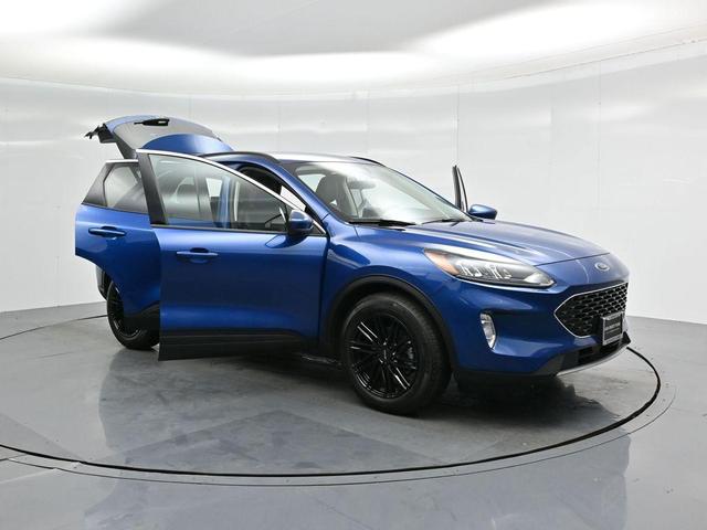 Photo of 2022 Atlas Blue Metallic Ford Escape