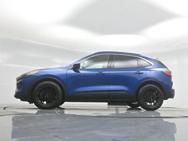 Photo of 2022 Atlas Blue Metallic Ford Escape