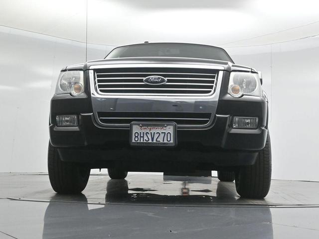 Photo of 2009 Black Clearcoat Ford Explorer