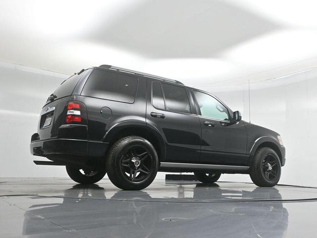 Photo of 2009 Black Clearcoat Ford Explorer