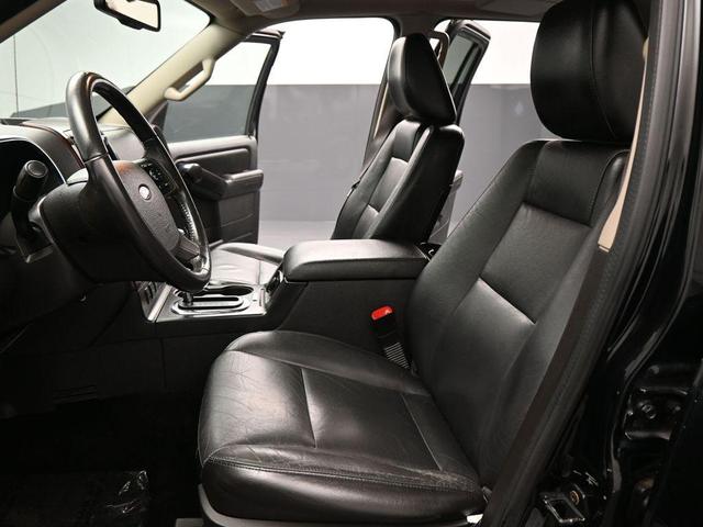 Photo of 2009 Black Clearcoat Ford Explorer